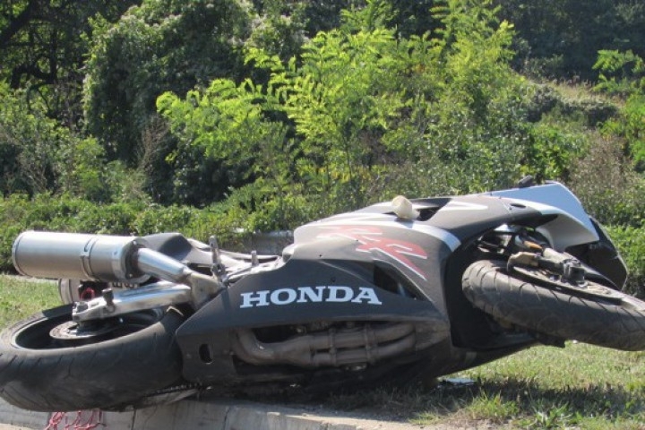 Врачанин е катастрофирал с мотора си на пътя между Вършец