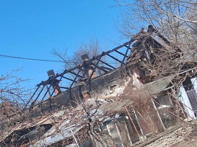 Ужасяващо! Голям пожар изпепели къщата на семейство от Врачанско, има нужда от помощта ни /снимки/