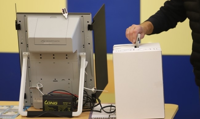 Сиела Норма ще осигурява машинното гласуване в изборите за членове