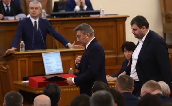 Зам председателят на ПГ на Възраждане Петър Петров бойкотира с предложение