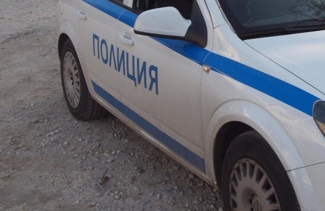 13 годишно е с два счупени крака след като бе блъснато