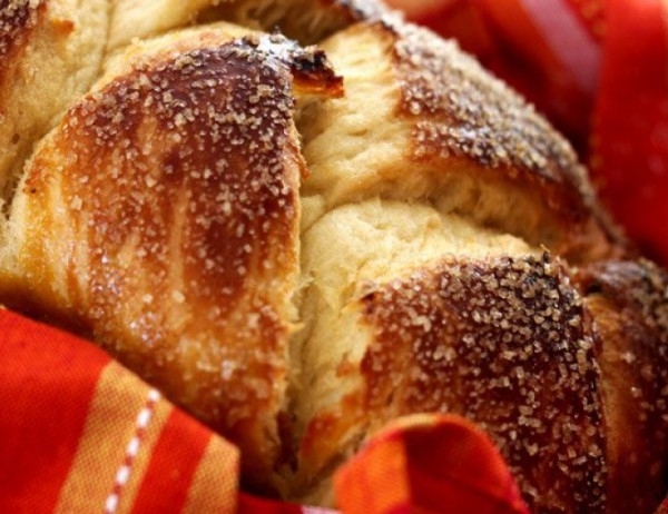 Козунаците по магазините тази година не съдържат синтетични багрила но