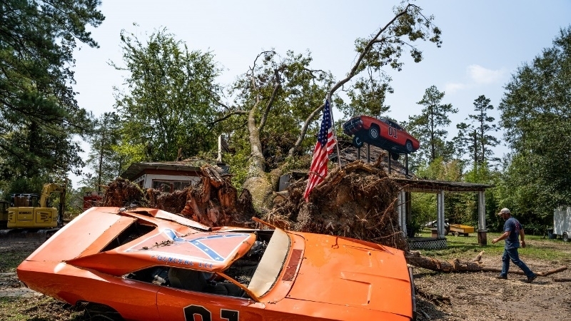 Ураганът Айда отне живота най малко на 41 души в