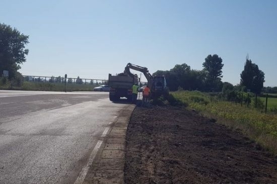 Отсечката от 13 км между селата Ребърково и Лютидол която