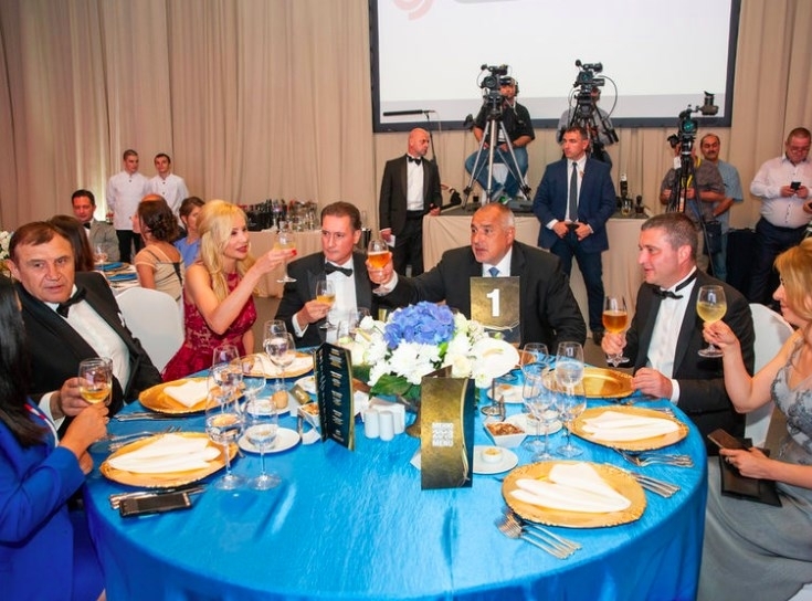 Леко съм разочарована от Васил от Дубай Че той каза