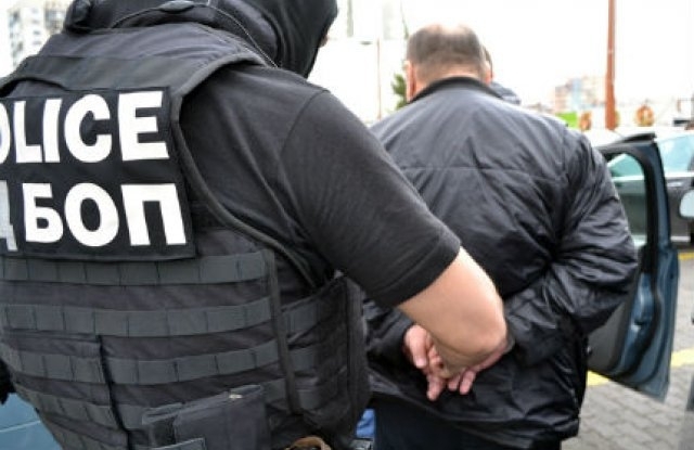 Над 20 служители от столичната НАП са задържани за разпит