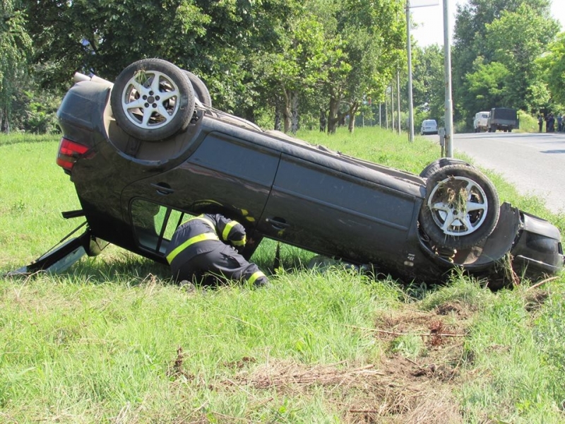 Пиян шофьор е преобърнал лекия си автомобил край Берковица съобщиха