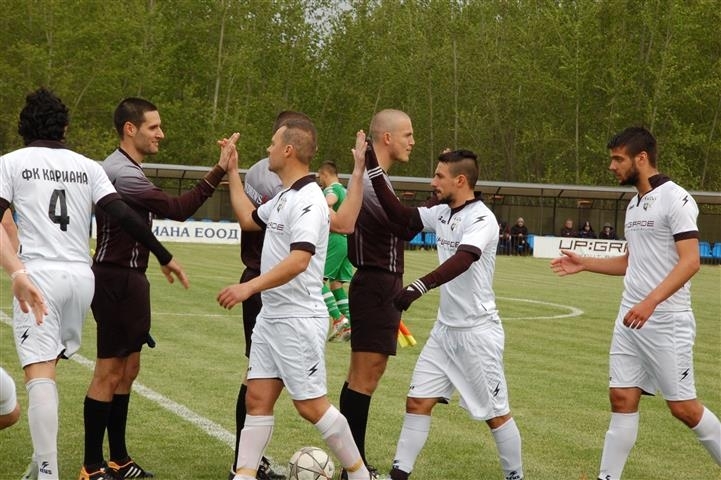 Лидерът в Северозападната трета лига привлече отновоцентралния защитник Николай Дичев