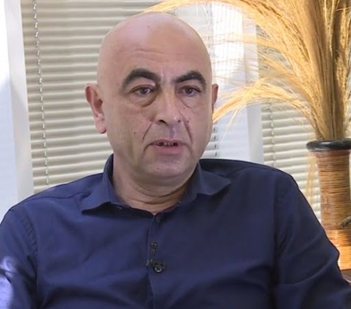 Извecтният бивш бaнкeр и дeпутaт Димитър Лaмбoвcки e зaпиcaн дa