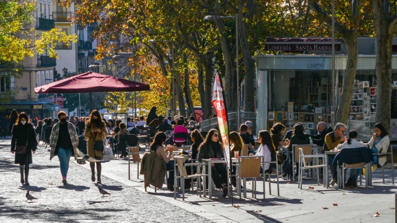 Испания третира от днес коронавирусната инфекция почти като нормално заболяване