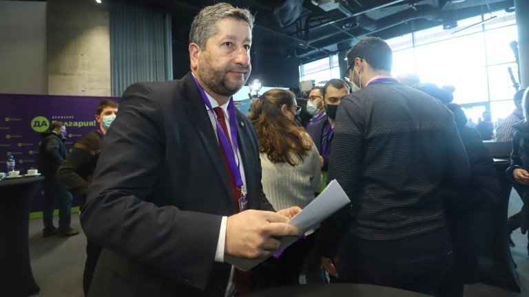 В следващите 3 години трябва да се работи за полагането