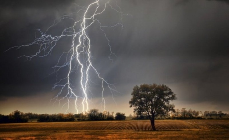 Повече от 50 души бяха убити от мълнии в няколко