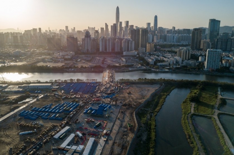 Южният китайски технологичен мегаполис Шенжен беше поставен под карантина в