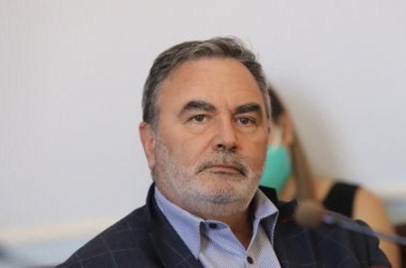 България е навлязла в новата COVID вълна Това каза математикът проф Огнян