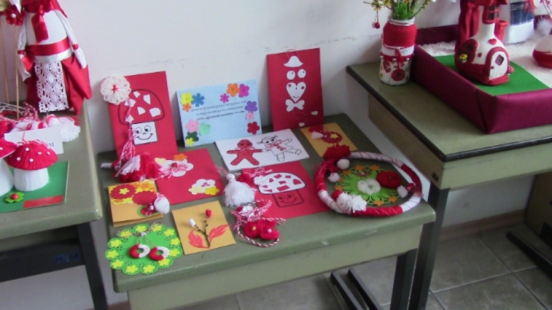 Община Лом и галерия Поломие организират изложба на мартеници картички