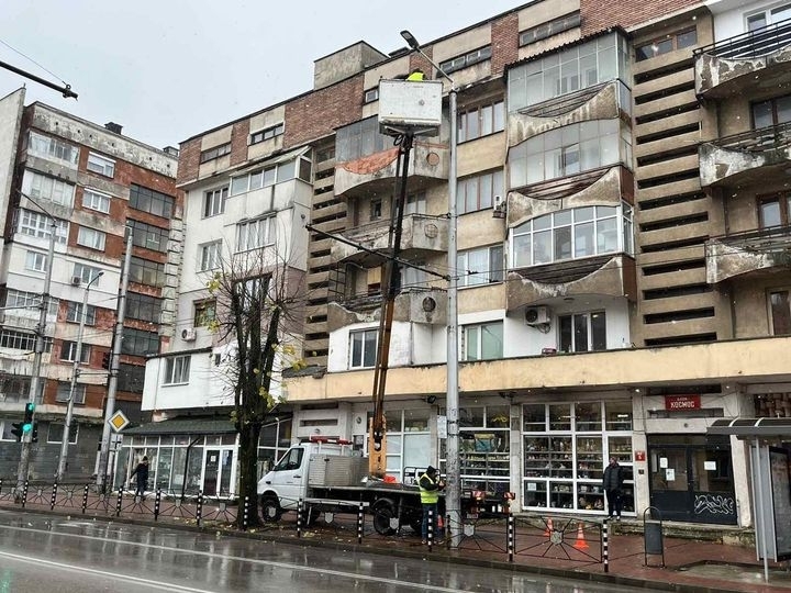 Във връзка със стартиралото обновяване на уличното осветление във Враца