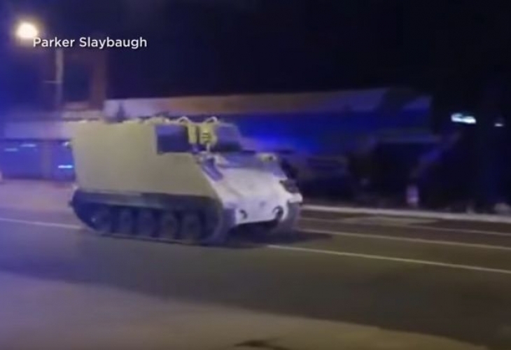 Откраднат бронетранспортьор стана повод за зрелищна полицейска гонка по пътищата