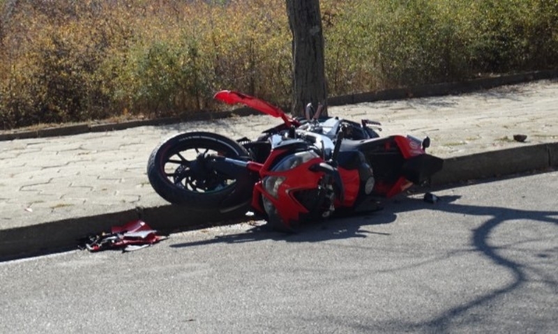 Моторист катастрофира във Врачанско с наранявания е съобщиха от областната