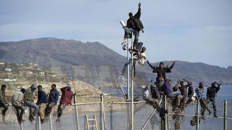 Около 150 мигранти се опитаха да влязат рано тази сутрин
