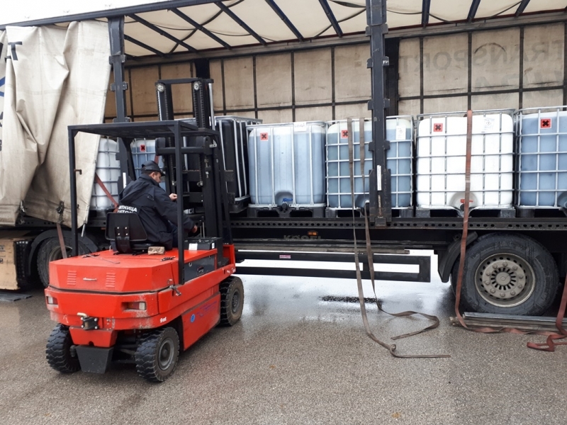 Митничари задържаха над 21 тона енергийни продукти на Дунав мост 2 /снимки/
