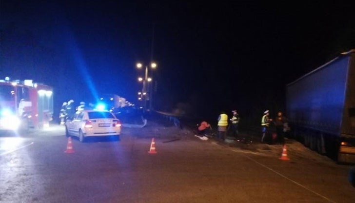 Камион е блъснал пешеходец в монтанското село Доктор Йосифово съобщиха