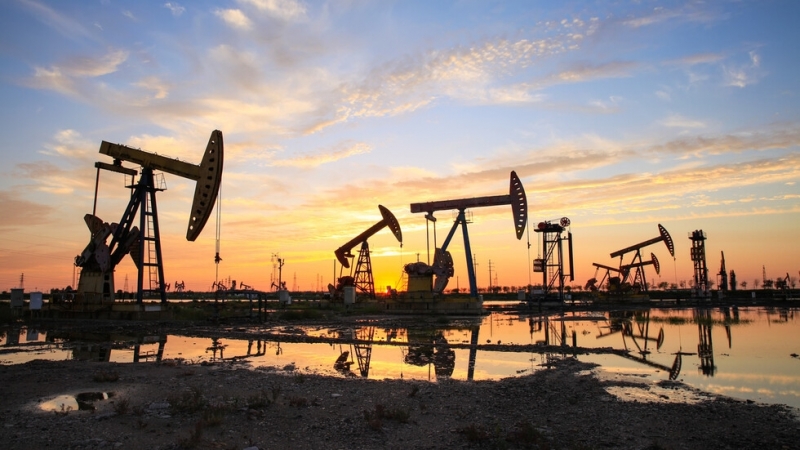 Цените на петрола спаднаха в днешната азиатска търговия като инвеститорите