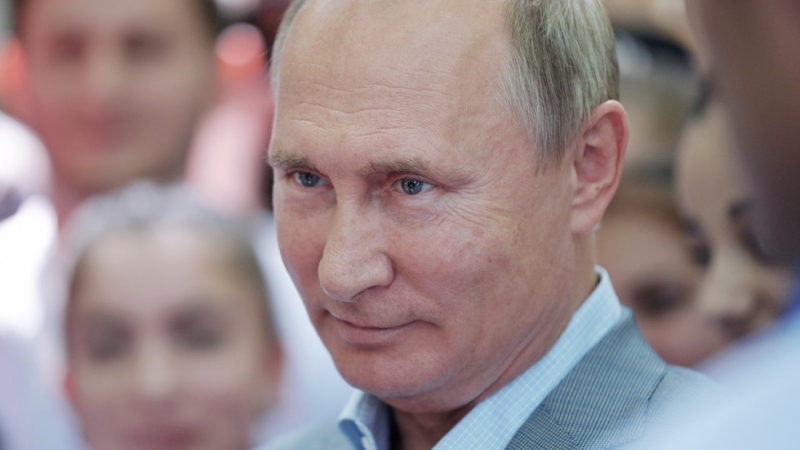 Руският президент Владимир Путин съобщи че двамата мъже които Великобритания