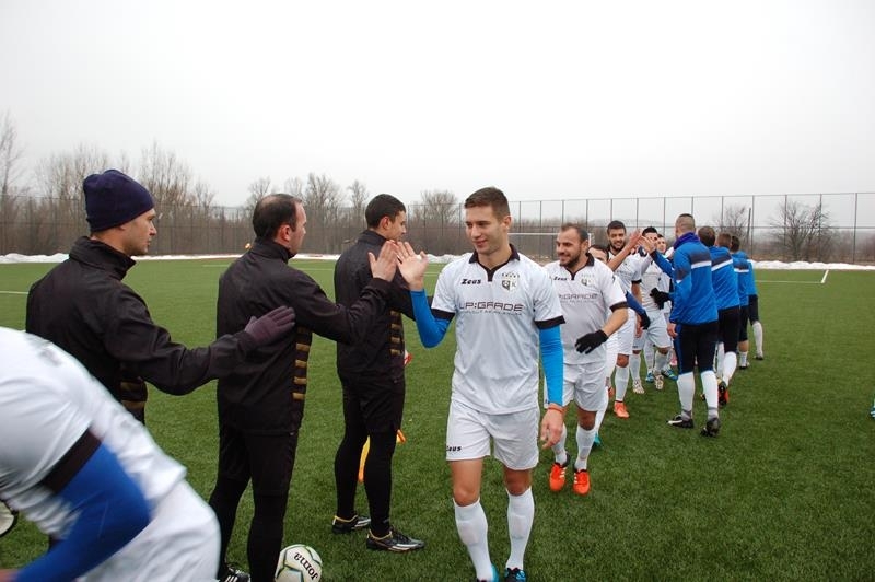 Отборът на Кариана спечели и втората си среща от турнира