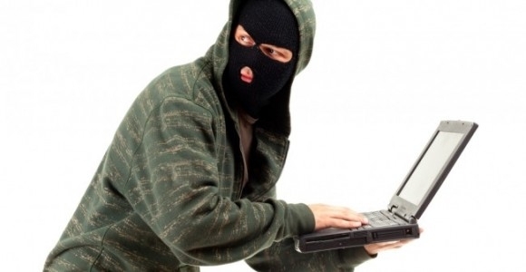 Апаш е извършил кражба на 2 лаптопа от общинско предприятие