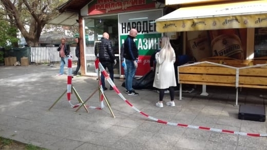 Мъж на 60 години е бил открит мъртъв пред денонощен