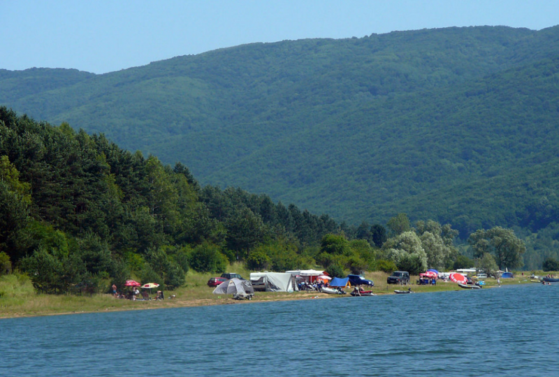 Върховната административна прокуратура сезира компетентните институции да проверят осъществява ли