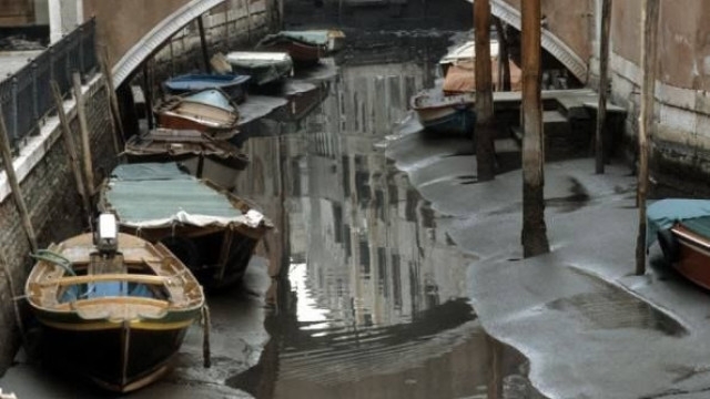 Само два месеца след голямото наводнение каналите които пресичат голяма