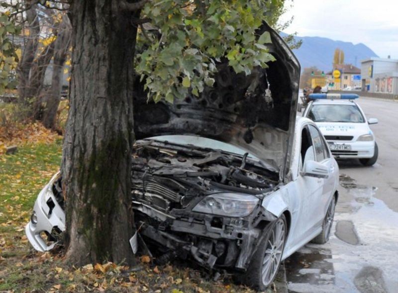 Войната по пътищата взе поредните си жертви и двама души
