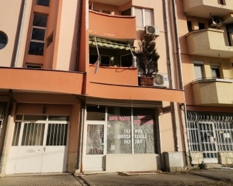 Частен съдебен изпълнител е обявил за публична продан магазин във