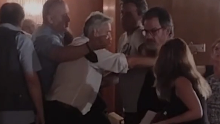 Конфликт по време на сесия на Общинския съвет в Шумен