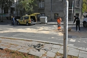 Мерцедес предизвика тежка катастрофа с таксиметров автомобил на столичното кръстовище