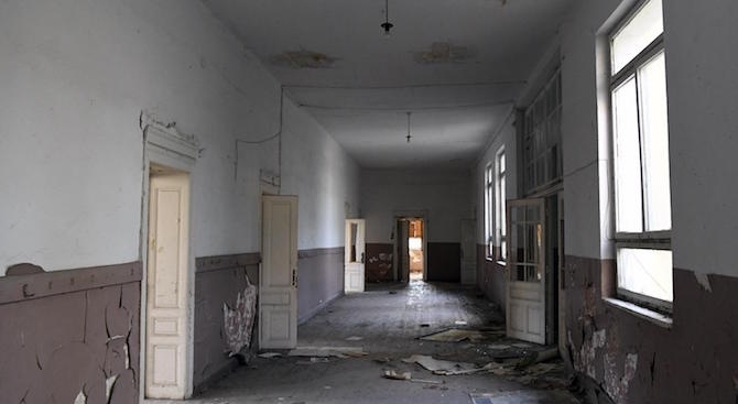 Община Сандански продава на публичен търг с тайно наддаване бившата