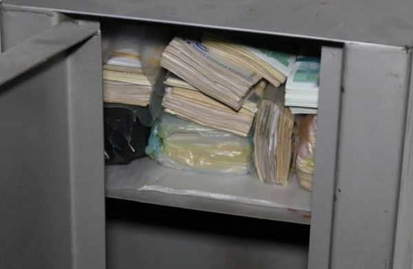 Полицията издирва извършителите на крупен обир в Берковица съобщиха от