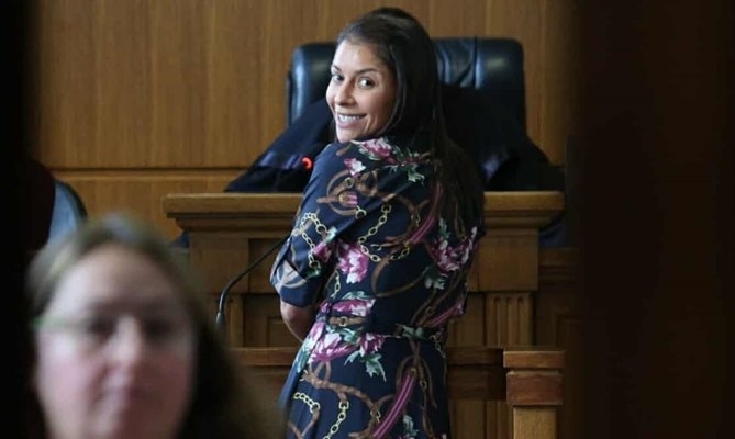 Бившата жена на Петьо Еврото твърди, че дала 5 кг злато на Иван Гешев