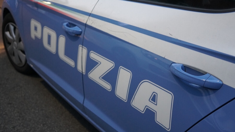 Четиридесет и пет годишен италианец уби двете си деца а