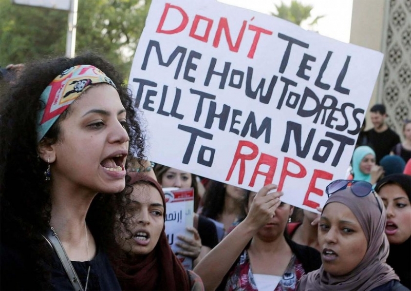 Египетският парламент увеличи наказанията за сексуален тормоз над жени предаде