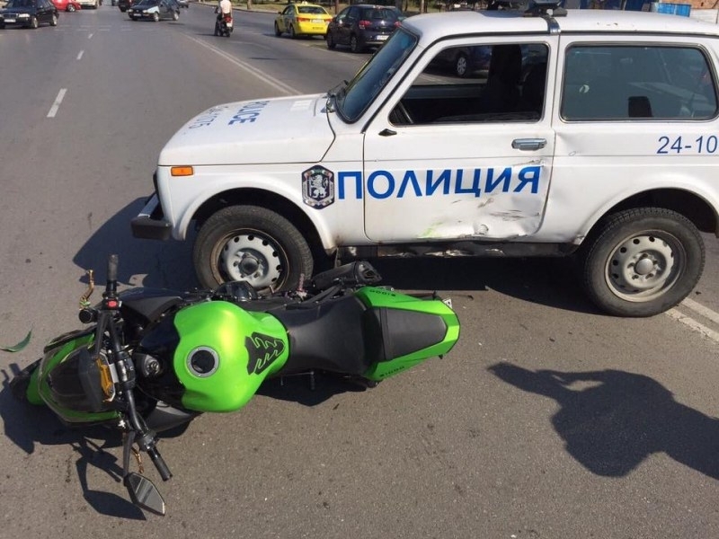 Водач употребил алкохол е нанесъл мателиални щети на полицейски автомобил