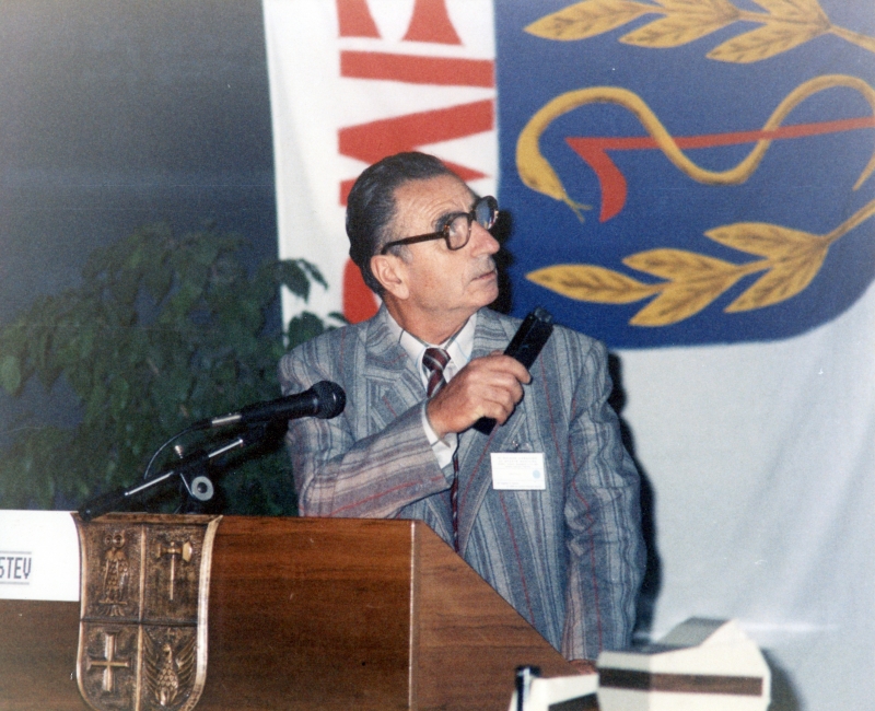 Не ни дават покой звездните мигове от миналото когато освен