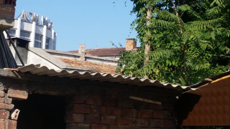 Жена е пострадала при инцидент днес по обед в центъра