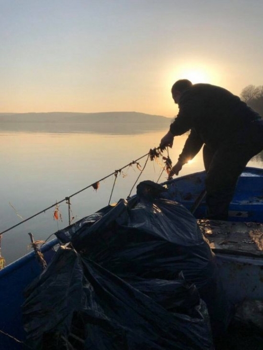 По рано днес стана ясно че рибар е извадил огромна моруна от