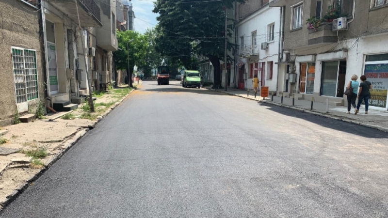 Днес е положен нов асфалт на улица Рибарска във Видин