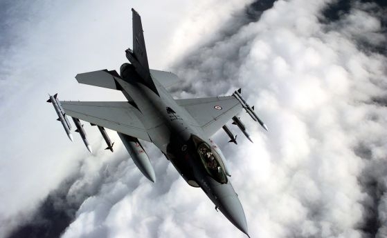Норвегия се готви да прехвърли самолети F 16 на Украйна Става