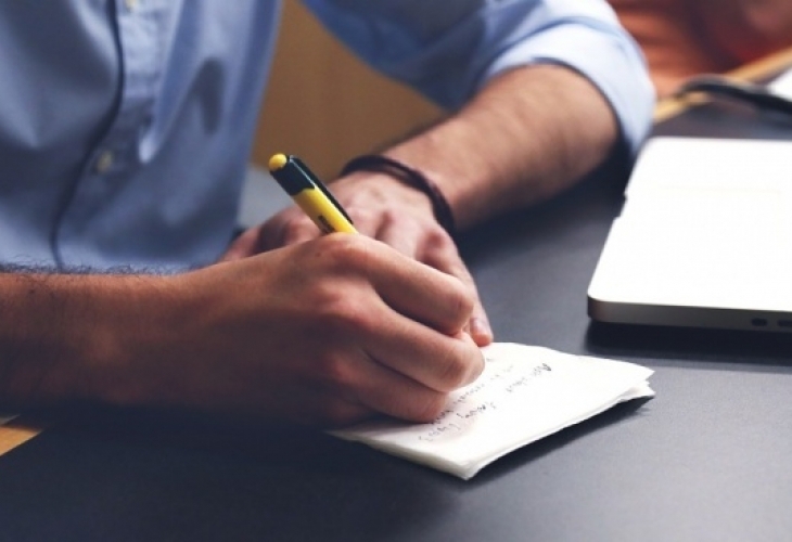 Недостигът на работна ръка на българския пазар на труда е