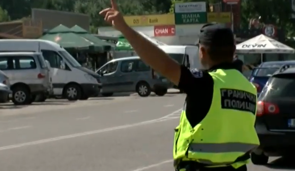 Засилени са мерките за сигурност по пътищата за предстоящото пътуване