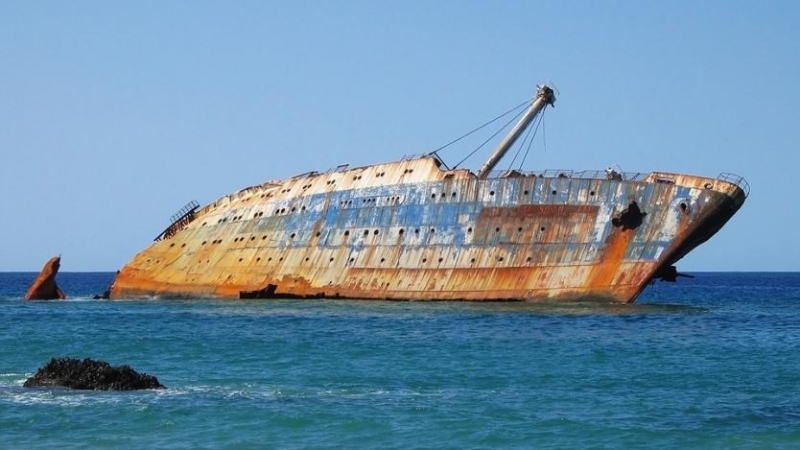 Търговски кораб тръгнал от Египет за Малта и превозващ 750